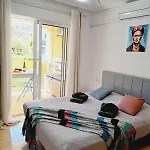 House With Palm Tree * טורבייחה